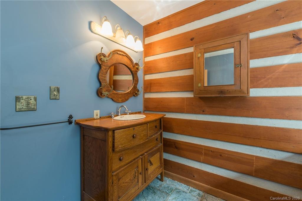12 Woods Road Fairview, NC 28730 - Photo 23 of 48 Gallery Image 23