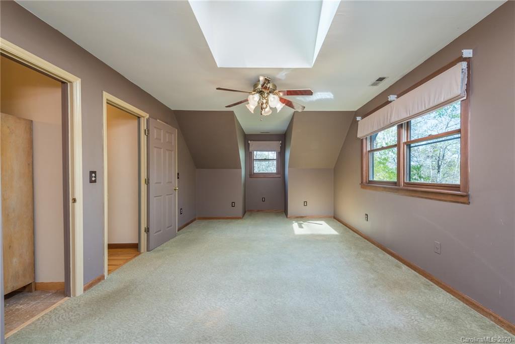 12 Woods Road Fairview, NC 28730 - Photo 27 of 48 Gallery Image 27