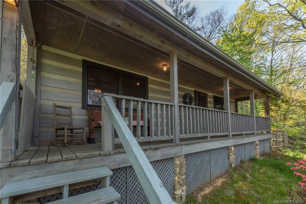 12 Woods Road Fairview, NC 28730 - Photo 4 of 48 Gallery Image 4
