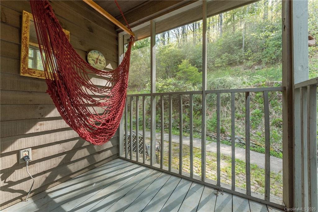 12 Woods Road Fairview, NC 28730 - Photo 35 of 48 Gallery Image 35