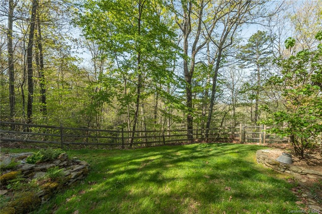 12 Woods Road Fairview, NC 28730 - Photo 36 of 48 Gallery Image 36