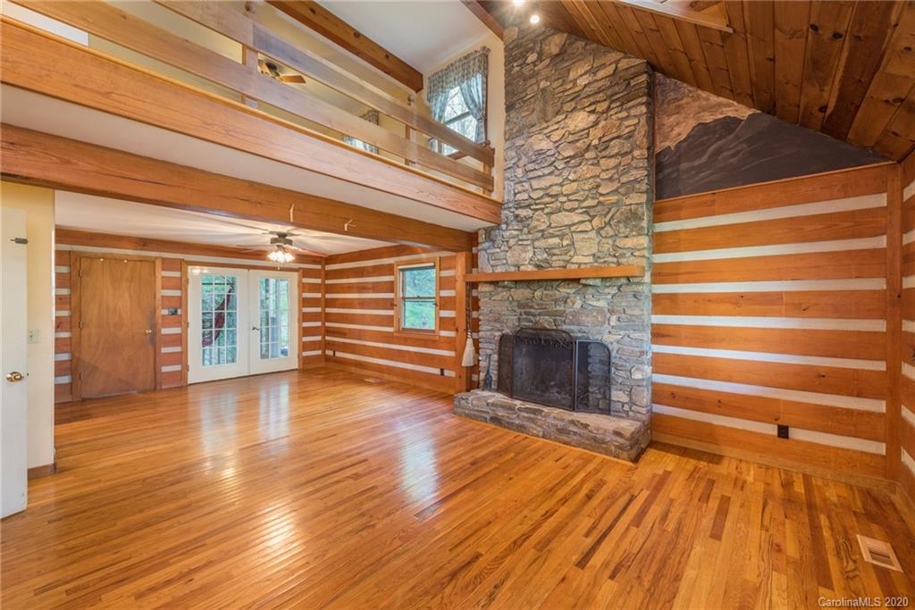 12 Woods Road Fairview, NC 28730 - Photo 6 of 48 Gallery Image 6