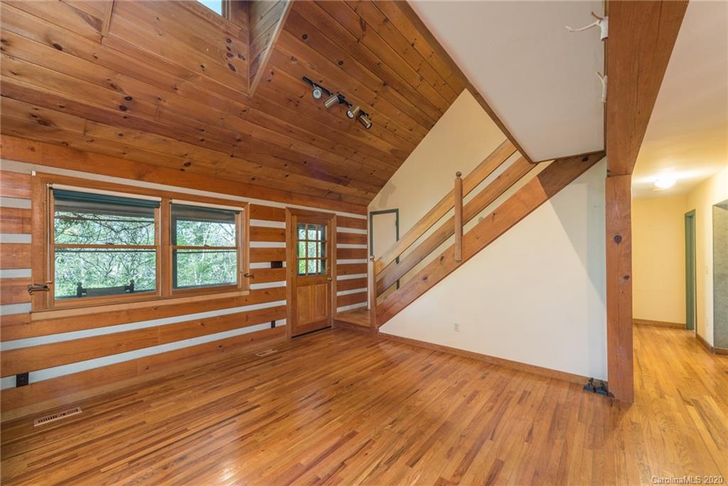12 Woods Road Fairview, NC 28730 - Photo 8 of 48 Gallery Image 8