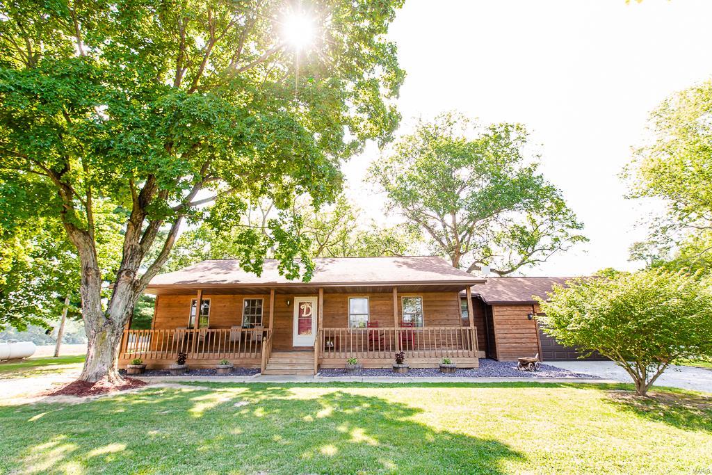 3353 West Line Road Odin, IL 62870 - Photo 1 of 35