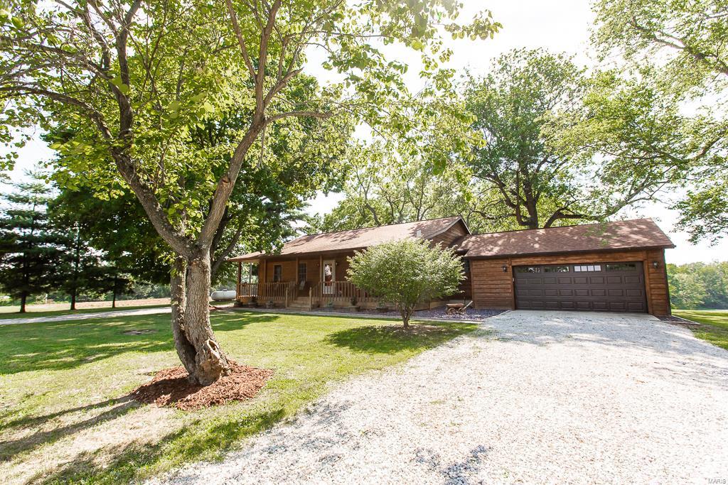 3353 West Line Road Odin, IL 62870 - Photo 3 of 35