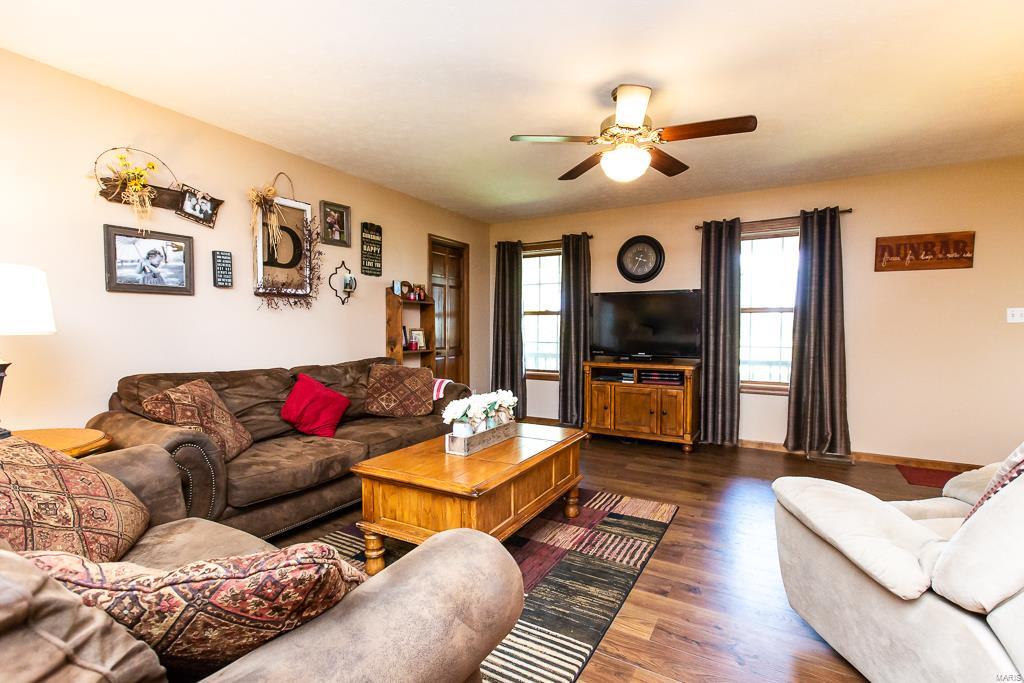 3353 West Line Road Odin, IL 62870 - Photo 5 of 35
