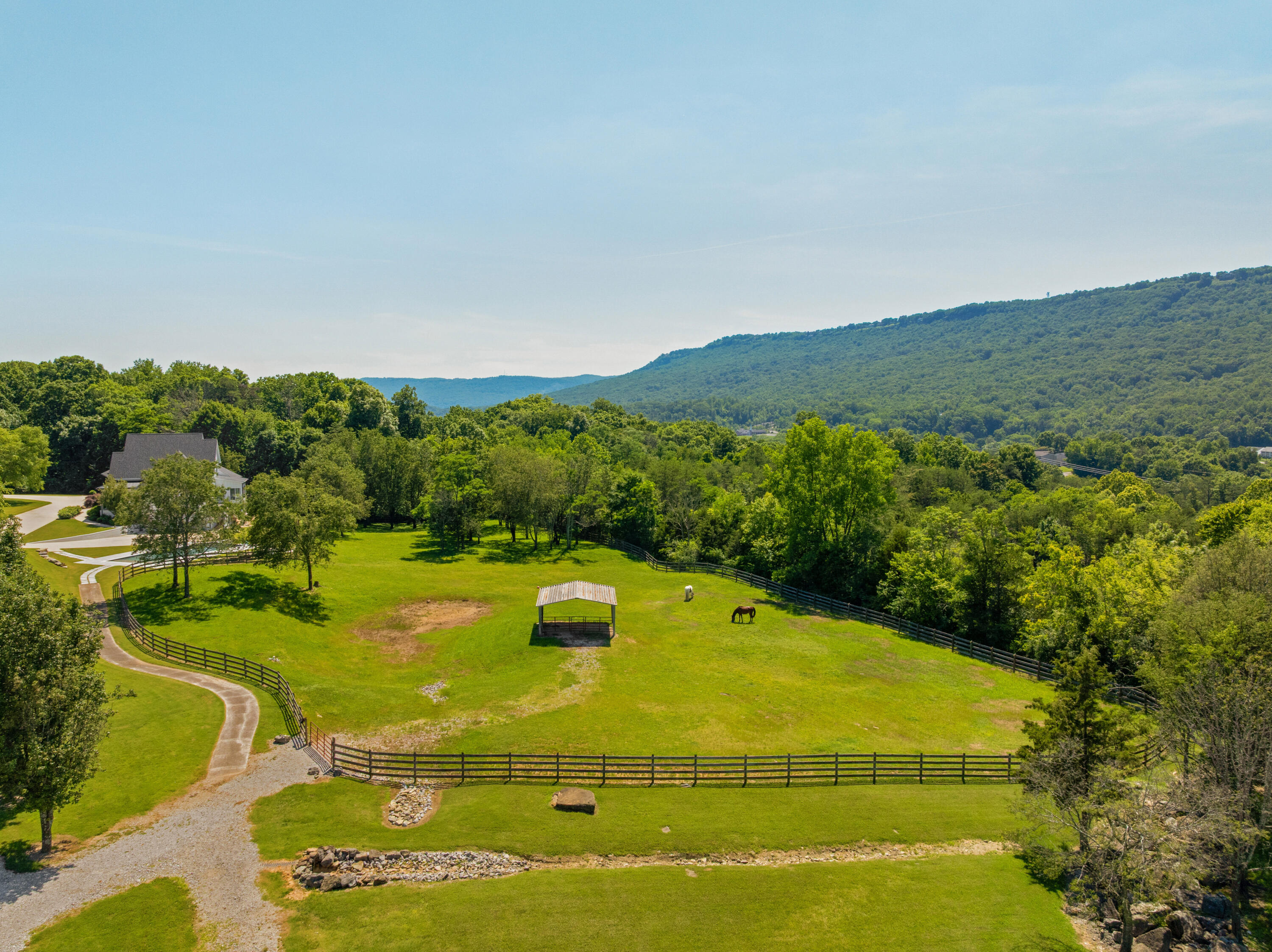 527 Reads Lake Road Chattanooga, TN 37415 - Photo 34 of 100 11 - 527 Reads Lake - Drone