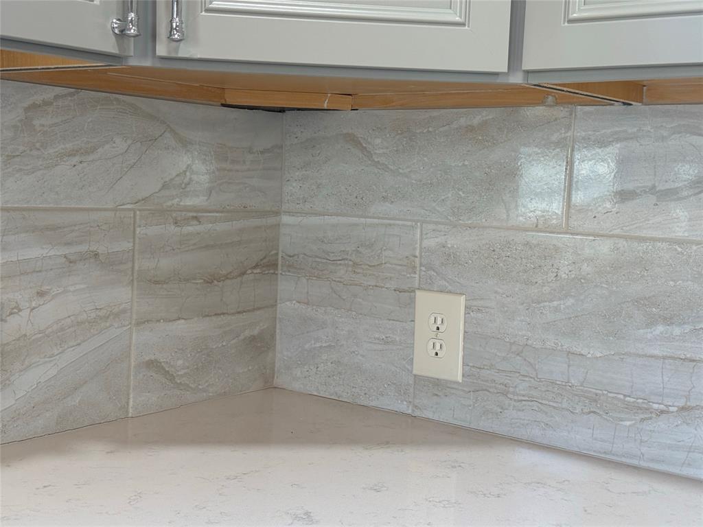 10095 Comanche Road Quinlan, TX 75474 - Photo 12 of 37