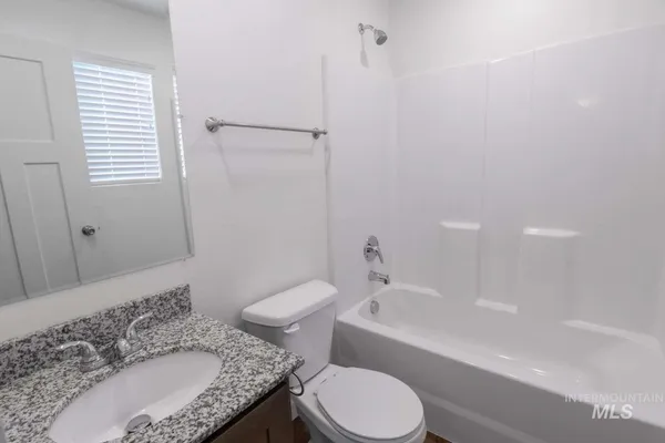 $1,075,000 | 5688 East Surfers Point Lane, Nampa, ID 83687