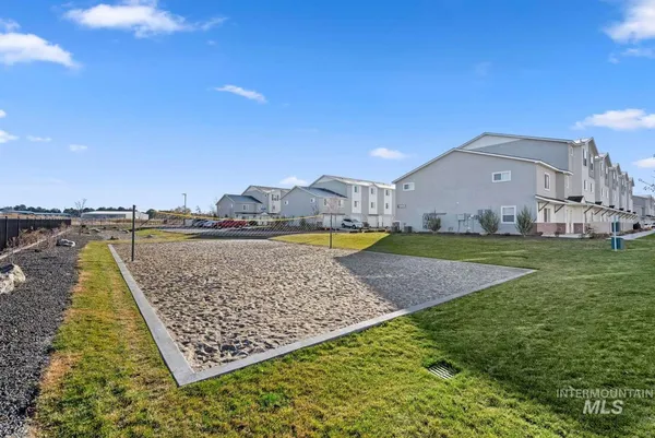 $1,075,000 | 5688 East Surfers Point Lane, Nampa, ID 83687