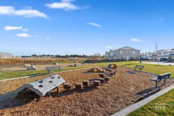 $1,075,000 | 5688 East Surfers Point Lane, Nampa, ID 83687
