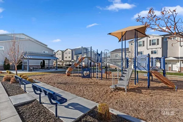 $1,075,000 | 5688 East Surfers Point Lane, Nampa, ID 83687