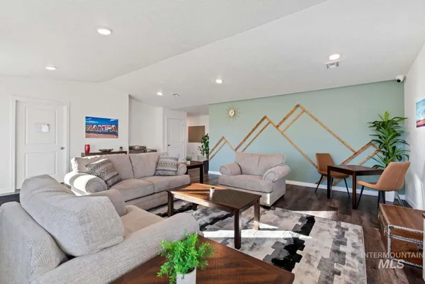 $1,075,000 | 5688 East Surfers Point Lane, Nampa, ID 83687