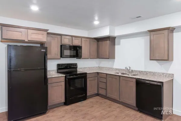 $1,075,000 | 5688 East Surfers Point Lane, Nampa, ID 83687