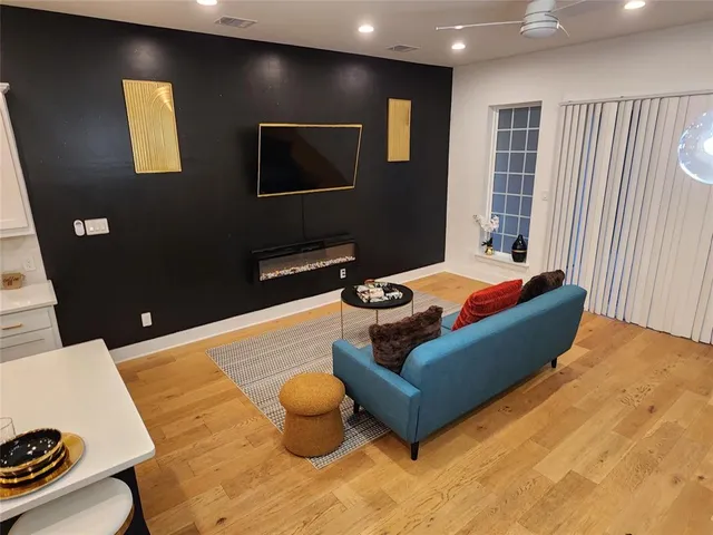 $4,500 | 5316 East Side Avenue, Dallas, TX 75214