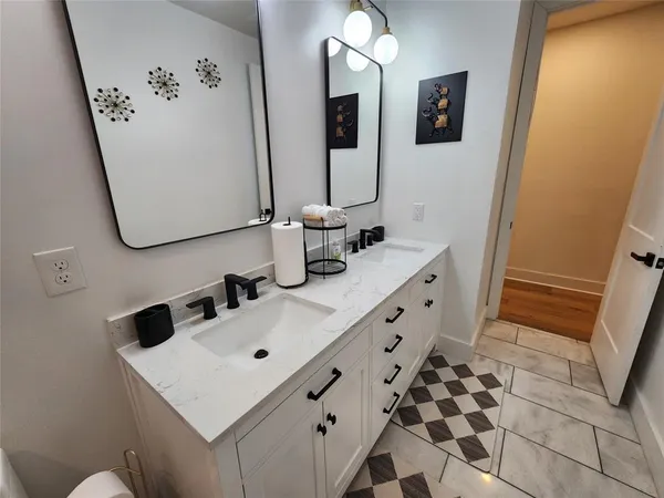 $4,000 | 5316 East Side Avenue, Dallas, TX 75214