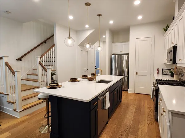 $4,000 | 5316 East Side Avenue, Dallas, TX 75214
