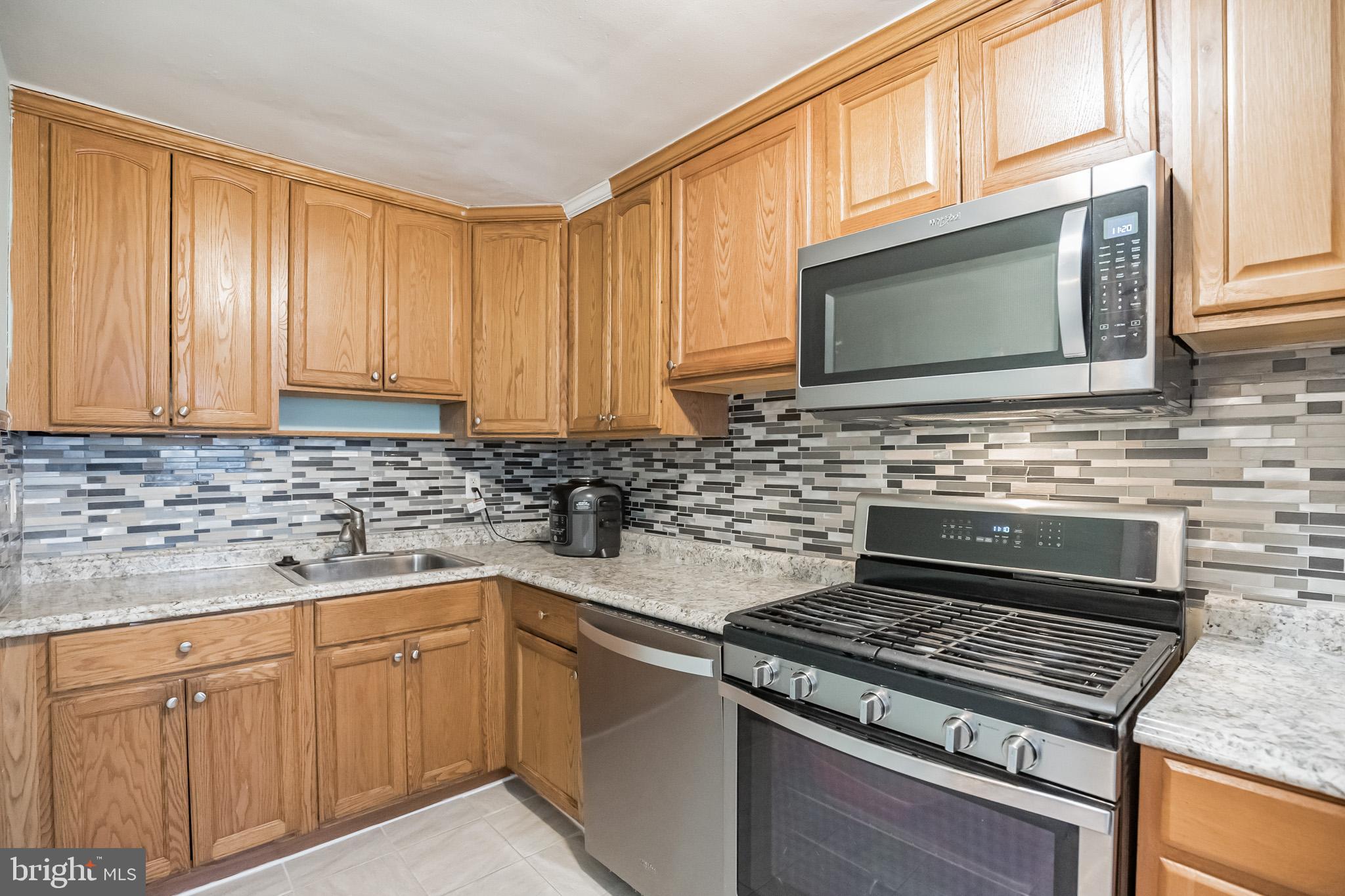 261 Cambridge Road Clifton Heights, PA 19018 - Photo 15 of 30