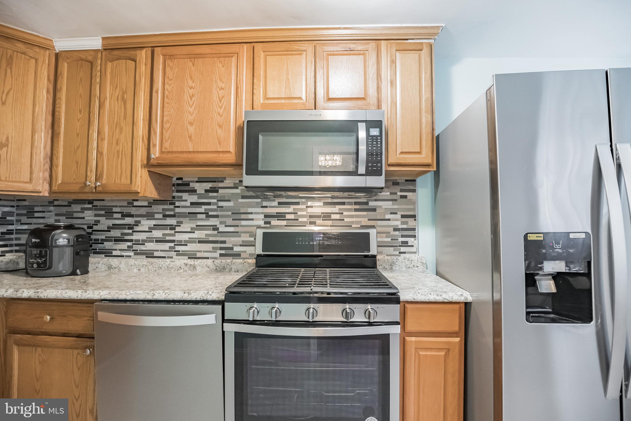 261 Cambridge Road Clifton Heights, PA 19018 - Photo 18 of 30