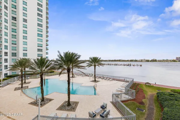 $2,100 | 231 Riverside Drive, Unit 3041, Daytona Beach, FL 32117