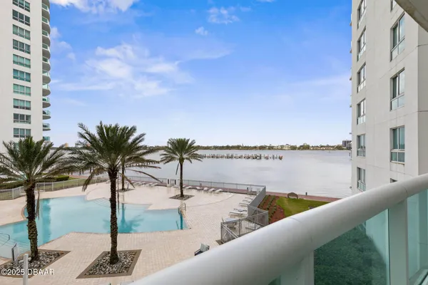 $2,100 | 231 Riverside Drive, Unit 3041, Daytona Beach, FL 32117
