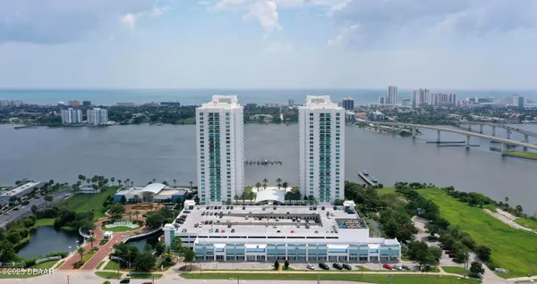 $2,100 | 231 Riverside Drive, Unit 3041, Daytona Beach, FL 32117