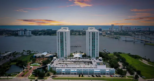 $2,100 | 231 Riverside Drive, Unit 3041, Daytona Beach, FL 32117