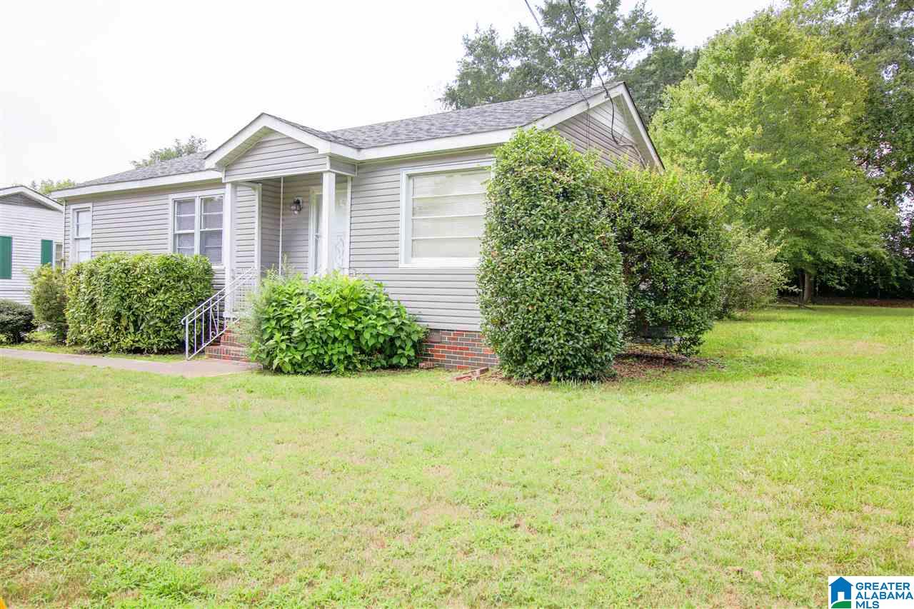 105 Hendrix Street Oneonta, AL 35121 - Photo 2 of 13