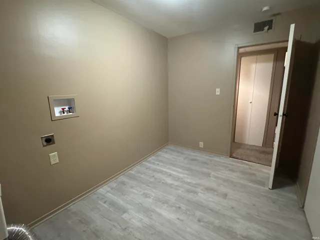 $1,050 | 709 Thornberry Drive, Evansville, IN 47710