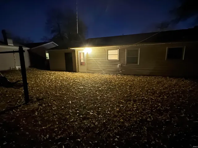 $1,050 | 709 Thornberry Drive, Evansville, IN 47710