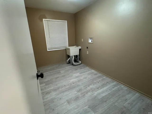 $1,050 | 709 Thornberry Drive, Evansville, IN 47710