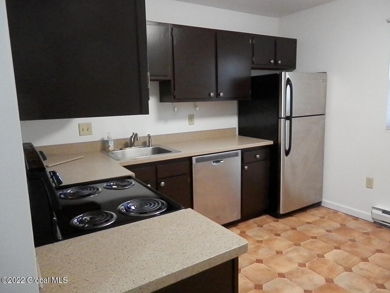 30 Beacon Road, Unit A Bethlehem, NY 12077 - Photo 4 of 13 Apt A (3)