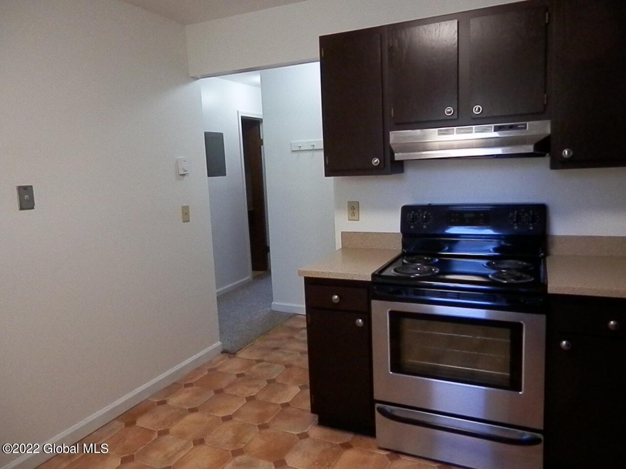 30 Beacon Road, Unit A Bethlehem, NY 12077 - Photo 6 of 13 Apt A (4)