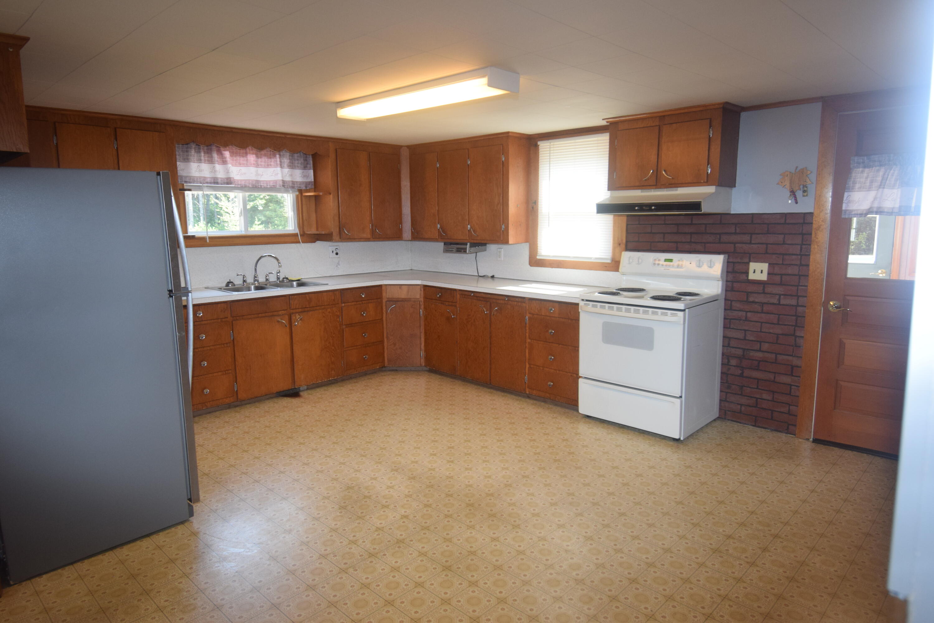 338 Lakewood Road Madison, ME 04950 - Photo 10 of 43 Kitchen