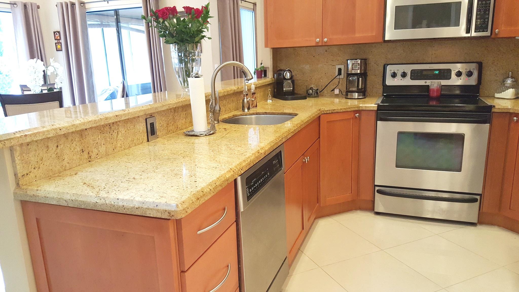 392 Seneca Lane Boca Raton, FL 33487 - Photo 11 of 35 Kitchen 3