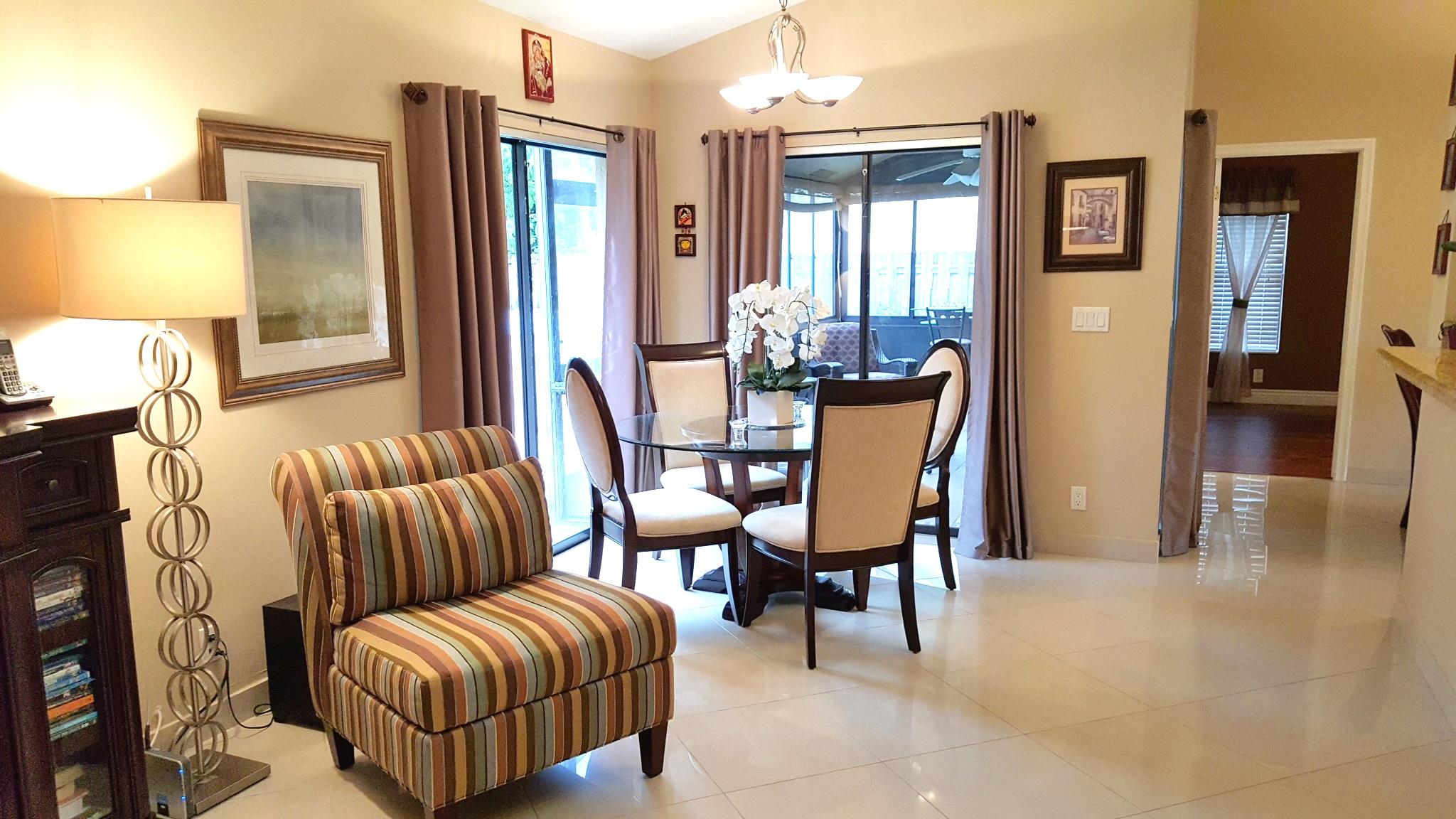 392 Seneca Lane Boca Raton, FL 33487 - Photo 17 of 35 Eat in Kitchen 6