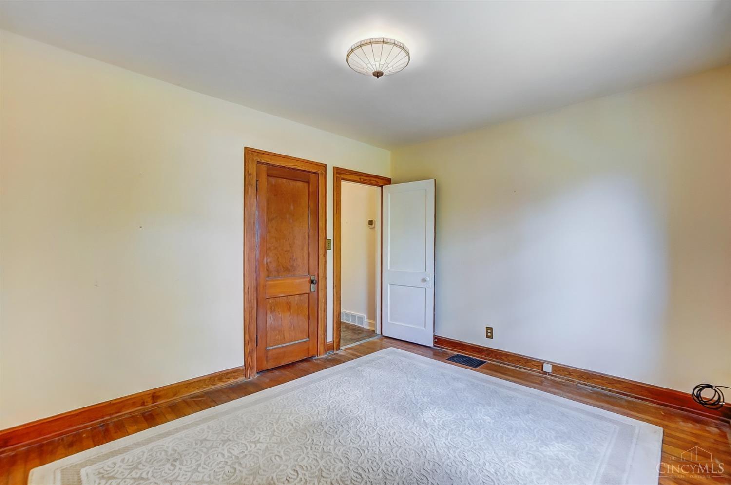 3562 Ebenezer Road Cincinnati, OH 45248 - Photo 21 of 37