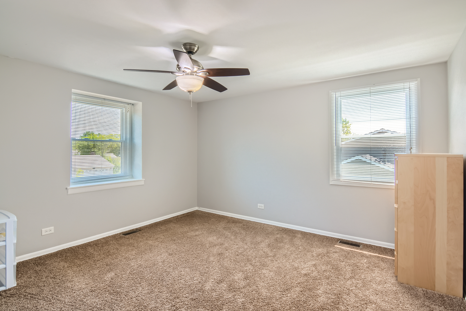 424 North Salem Drive Schaumburg, IL 60169 - Photo 19 of 26 a view of an empty room with a window