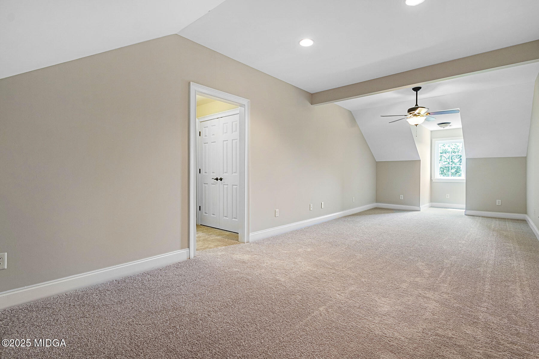 532 King Road Forsyth, GA 31029 - Photo 36 of 47 a view of a big room with closet and windows
