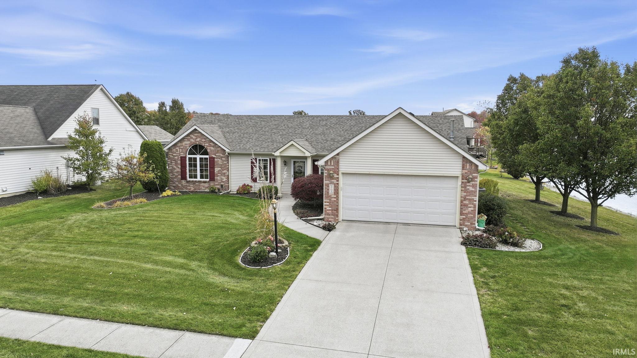 9704 Kildare Crossing Fort Wayne, IN 46835 - Photo 2 of 33