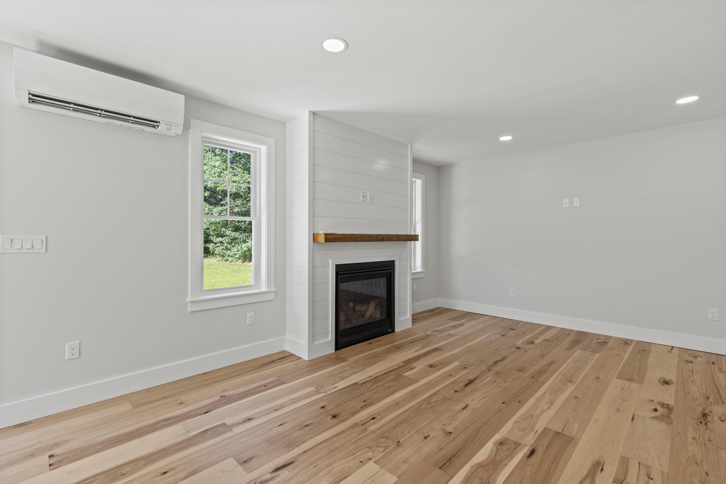 177 Old Orchard Road Buxton, ME 04093 - Photo 26 of 45 Living Room