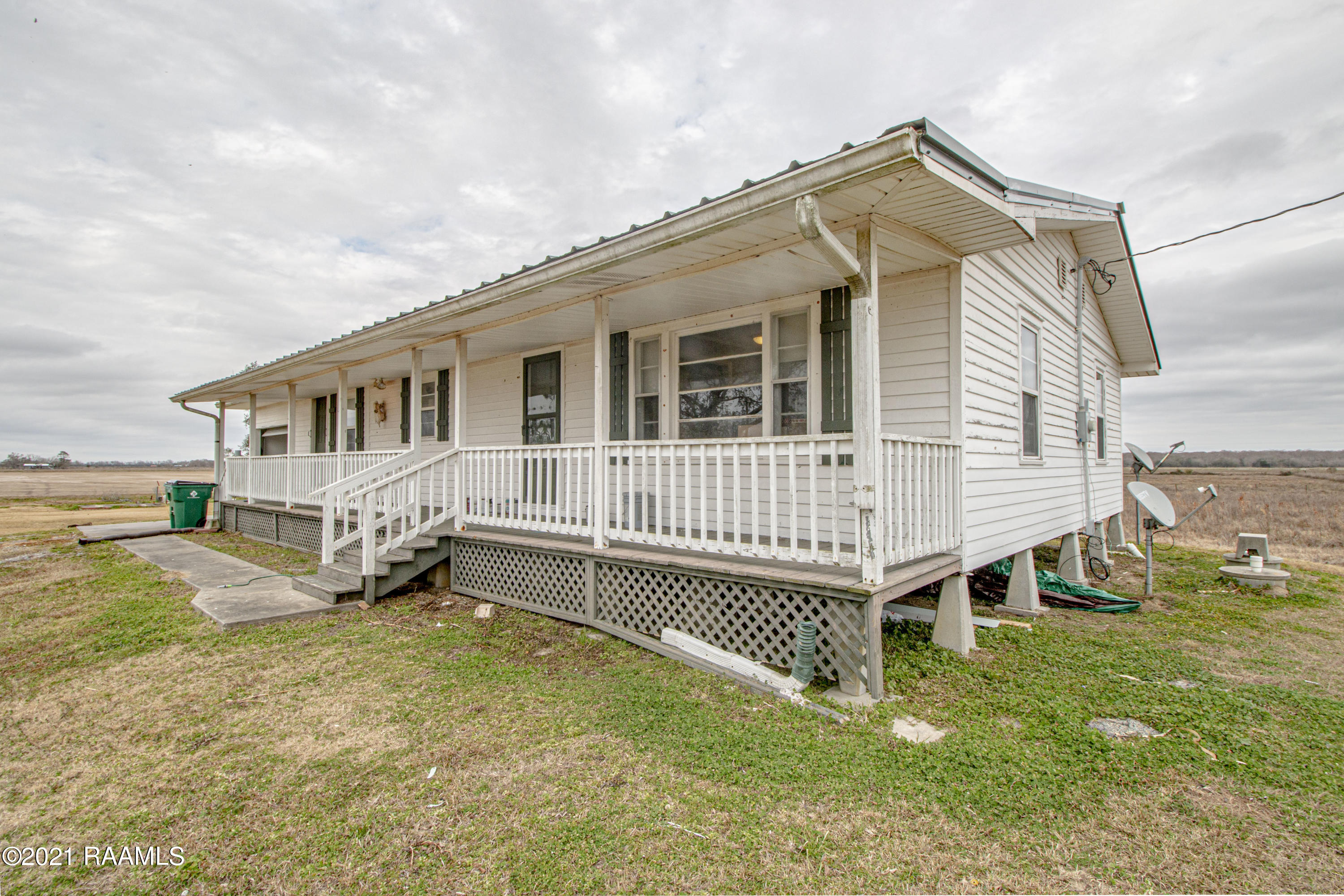 20539 Theall Road Abbeville, LA 70510 - Photo 1 of 15 Gallery Image 1
