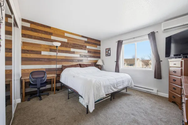 $300,000 | 5512 18th Street South, Fargo, ND 58104