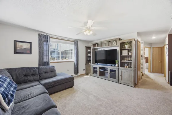 $300,000 | 5512 18th Street South, Fargo, ND 58104