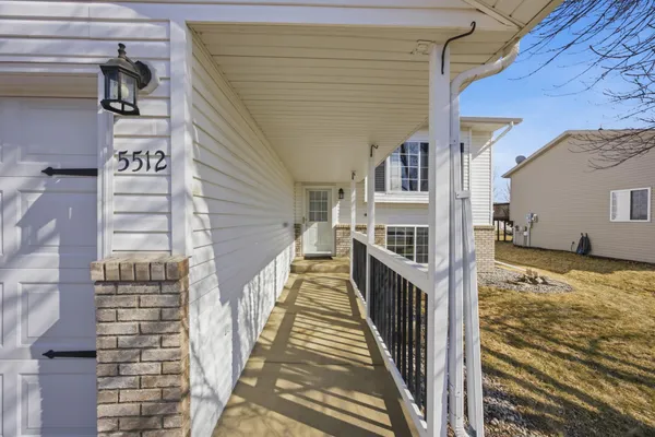 $300,000 | 5512 18th Street South, Fargo, ND 58104