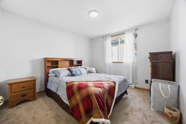 $300,000 | 5512 18th Street South, Fargo, ND 58104