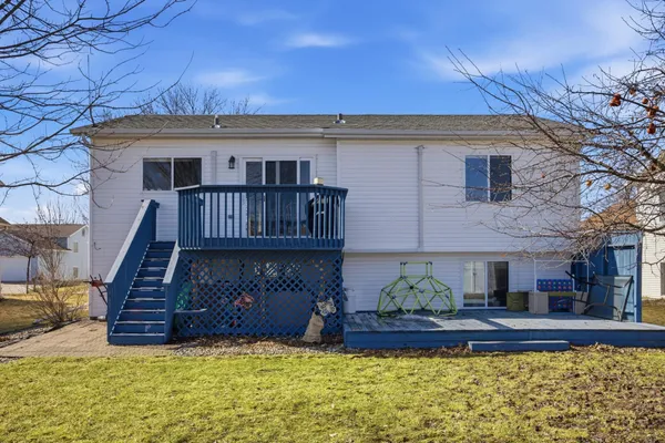 $300,000 | 5512 18th Street South, Fargo, ND 58104