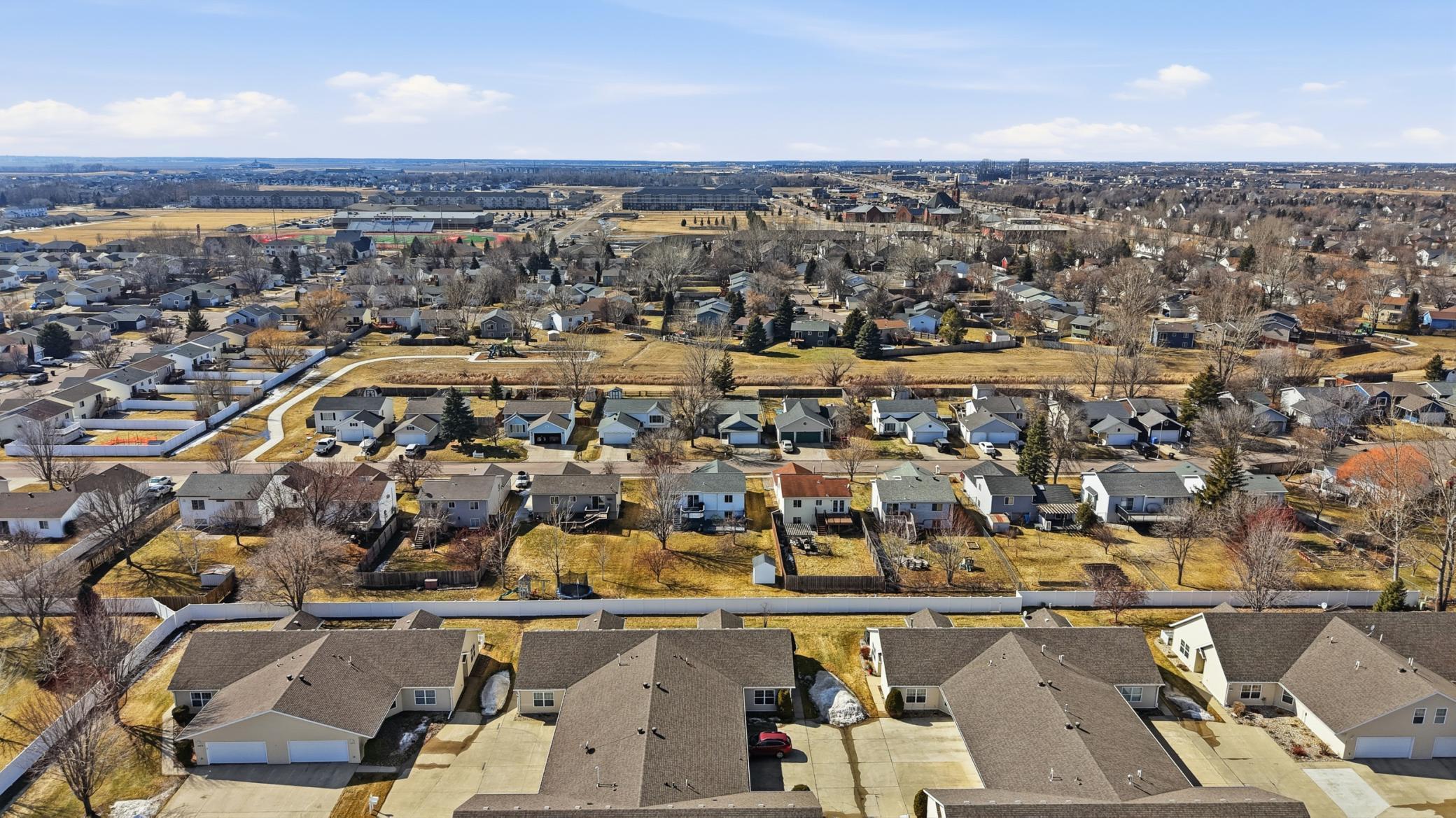 5512 18th Street South Fargo, ND 58104 - Photo 32 of 35