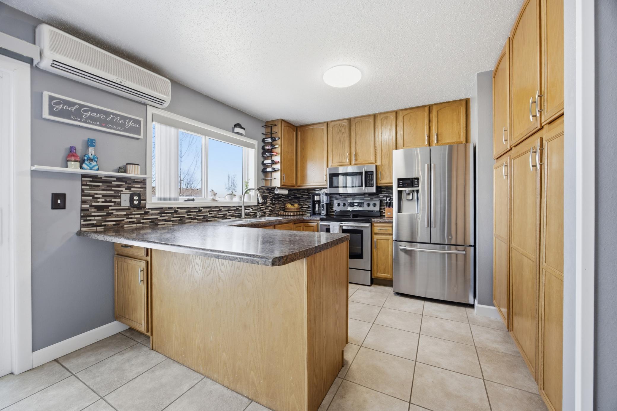 5512 18th Street South Fargo, ND 58104 - Photo 7 of 35