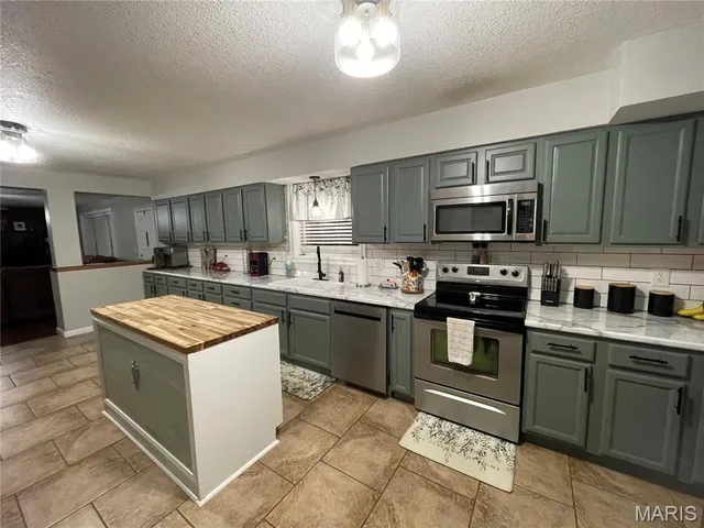 $239,900 | 1704 State Hwy HH, Sikeston, MO 63801